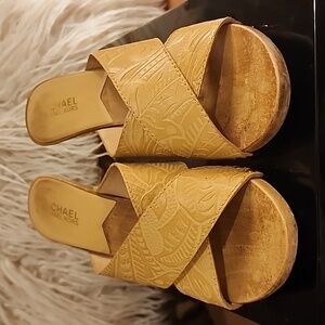 Michael Michael Kors size 8 Leather & Wood 👠 Heels